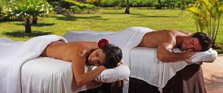   Coupple Massage at Zen Spa Flamingo Beach Resort